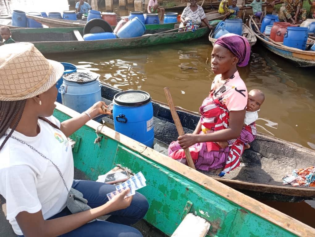 Accès à l&rsquo;eau potable : un défi quotidien pour les femmes de Ganvié